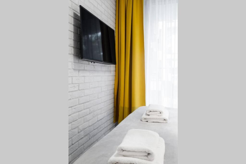 Househost Apartment: Miodowa 42/8A Street Krakkó Kültér fotó